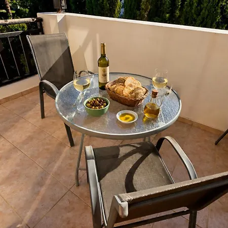 D202 Vanessa Apartments, Appartement Peyia