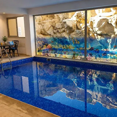 Appartement D202 Vanessa Apartments, *